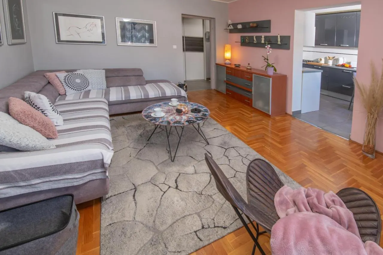 Lägenhet Apartman Point Pula
