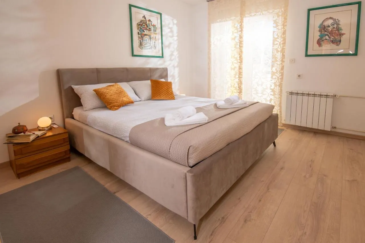 Apartman Point Pula 0*,  Croatia